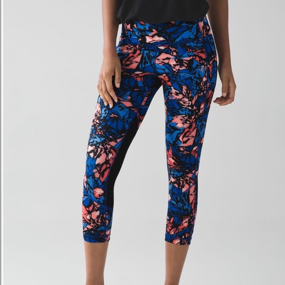 lululemon athletica Pants - Lululemon Pace Rival Crop Paint Storm Blue Multi